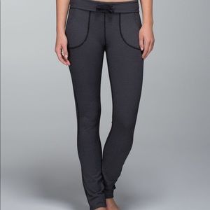 Lululemon Skinny Will Pants - Black/Diamond Dot